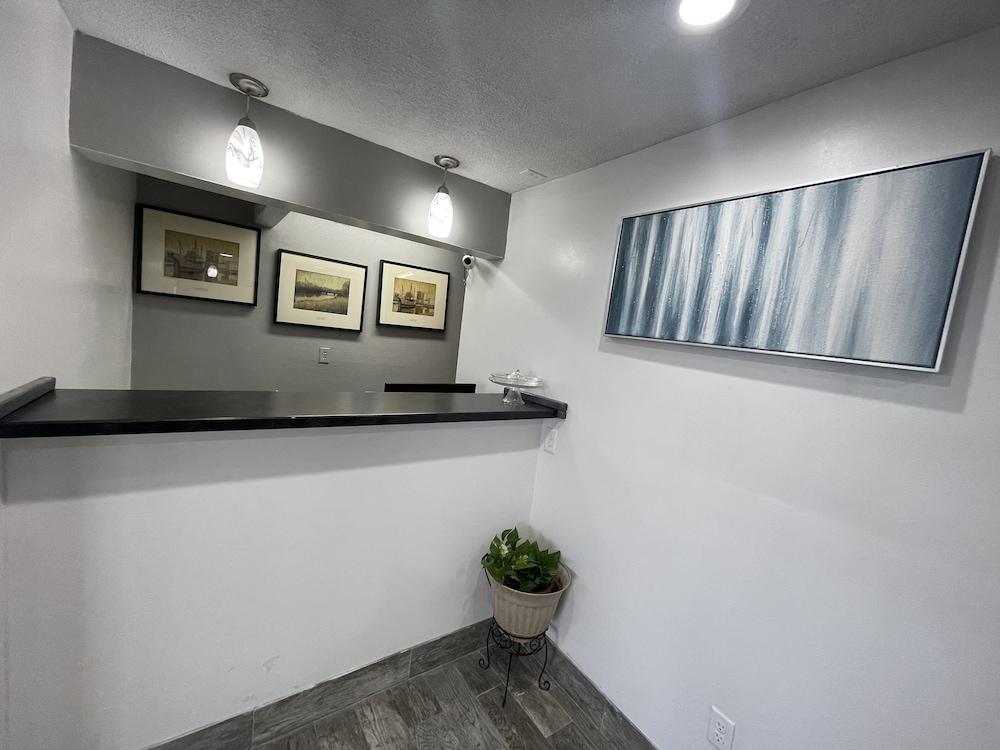 Magnuson Hotel Fort Wayne North - Coliseum Екстериор снимка