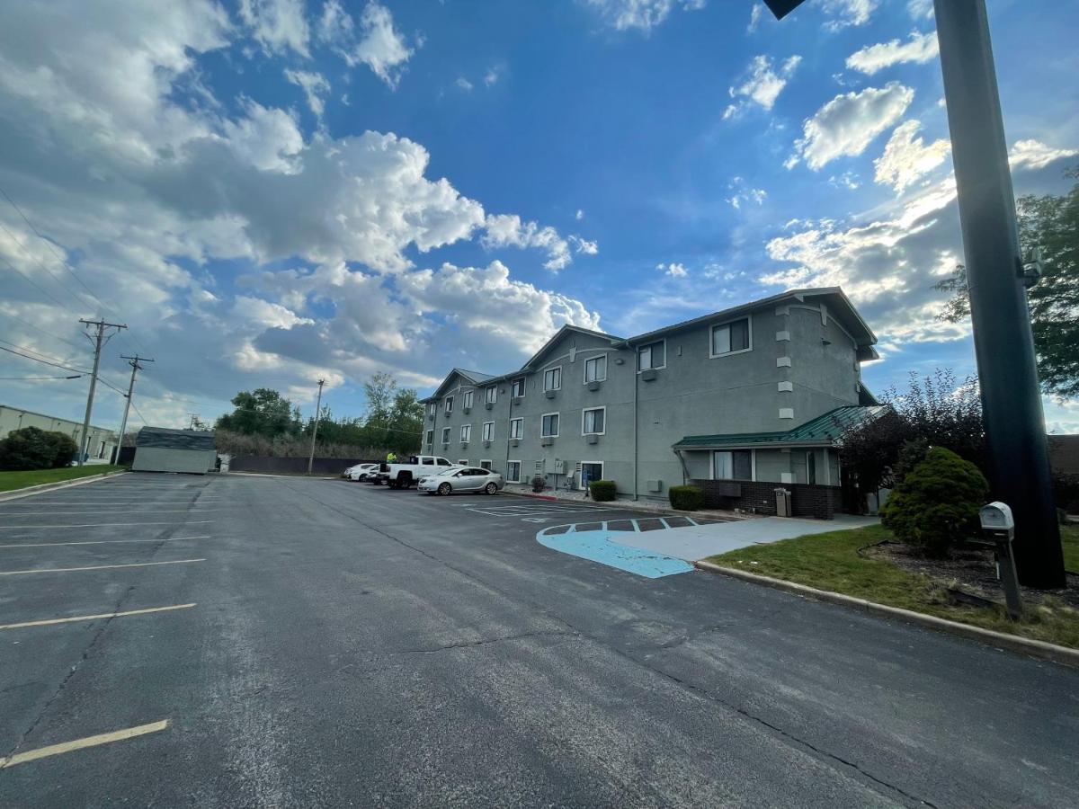 Magnuson Hotel Fort Wayne North - Coliseum Екстериор снимка