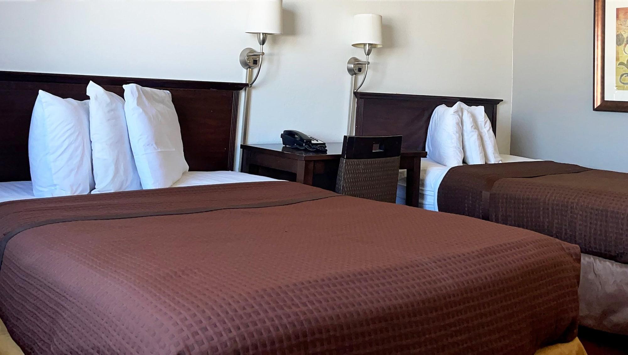 Magnuson Hotel Fort Wayne North - Coliseum Екстериор снимка