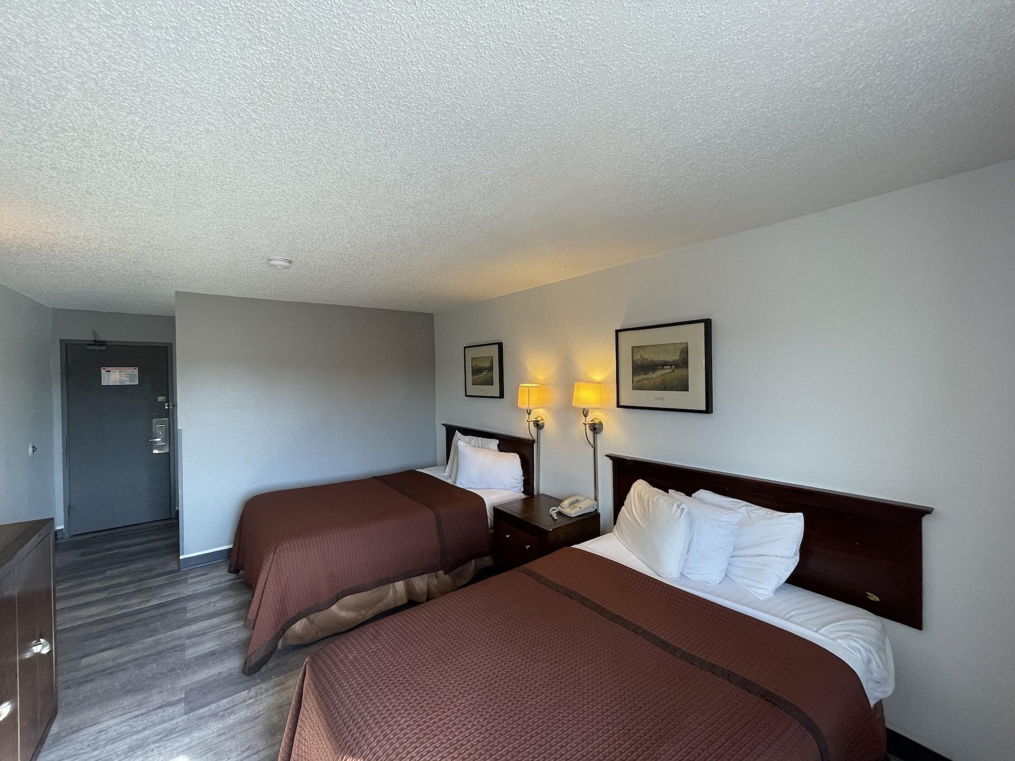 Magnuson Hotel Fort Wayne North - Coliseum Екстериор снимка