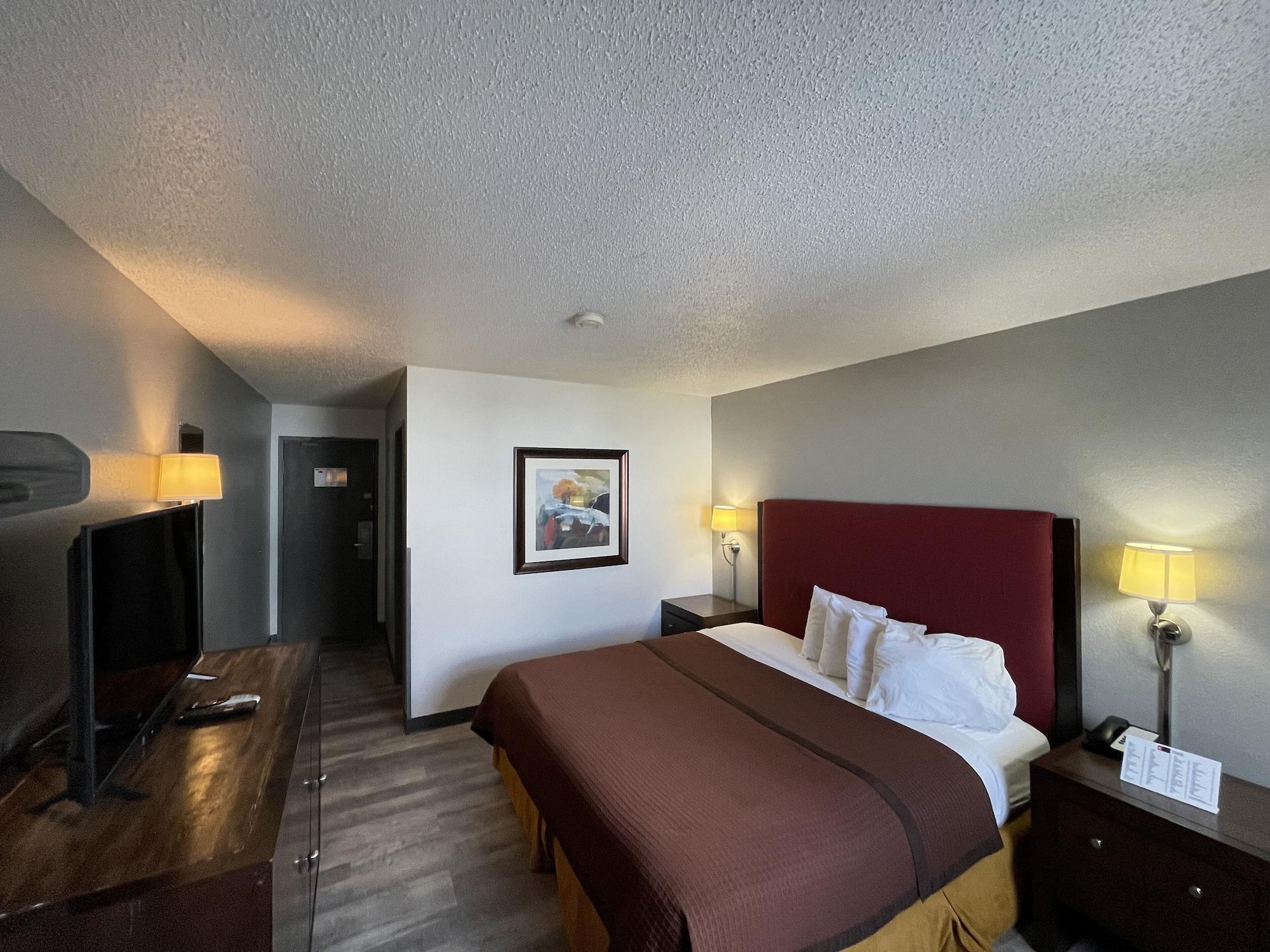 Magnuson Hotel Fort Wayne North - Coliseum Екстериор снимка