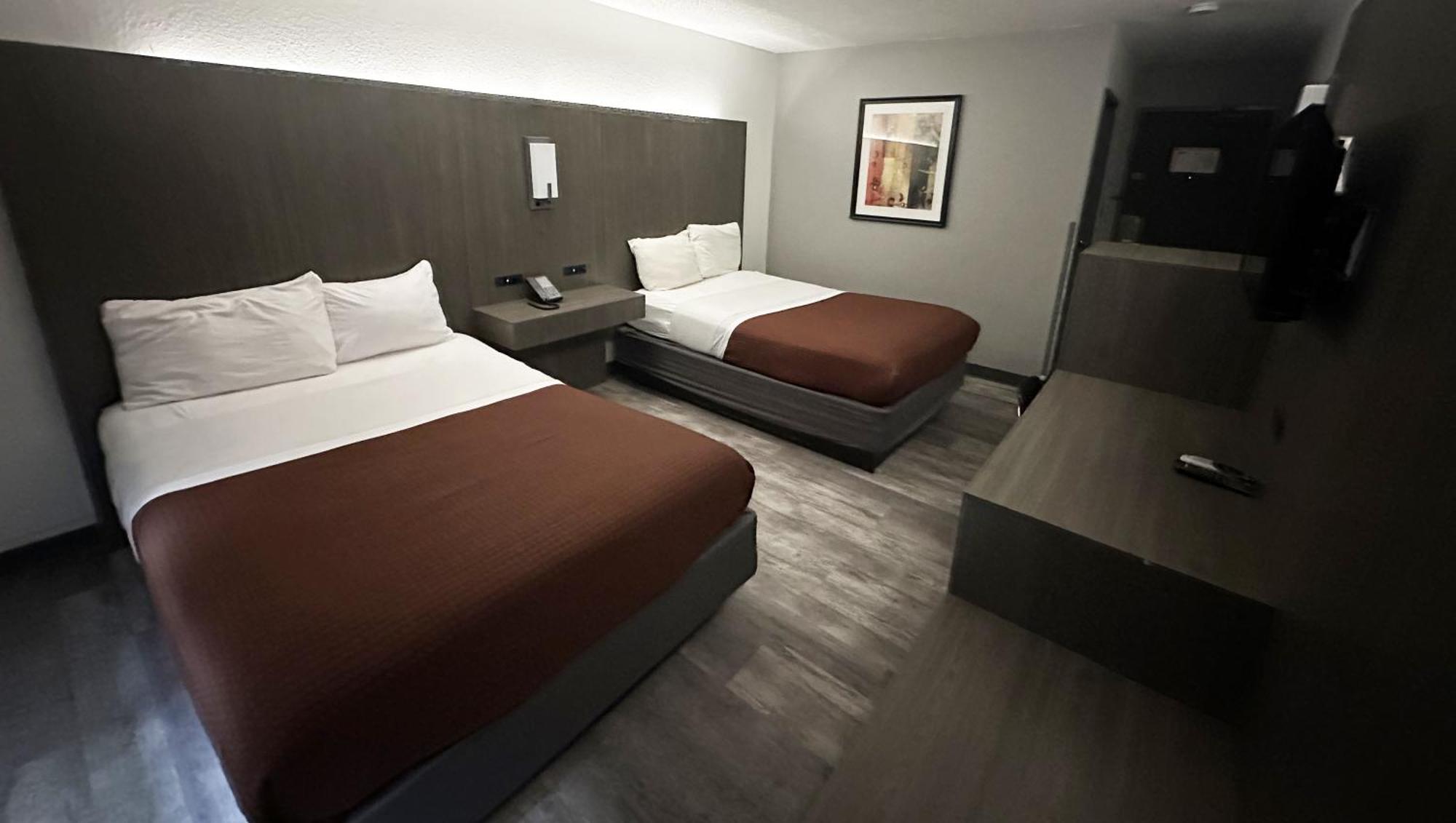 Magnuson Hotel Fort Wayne North - Coliseum Екстериор снимка