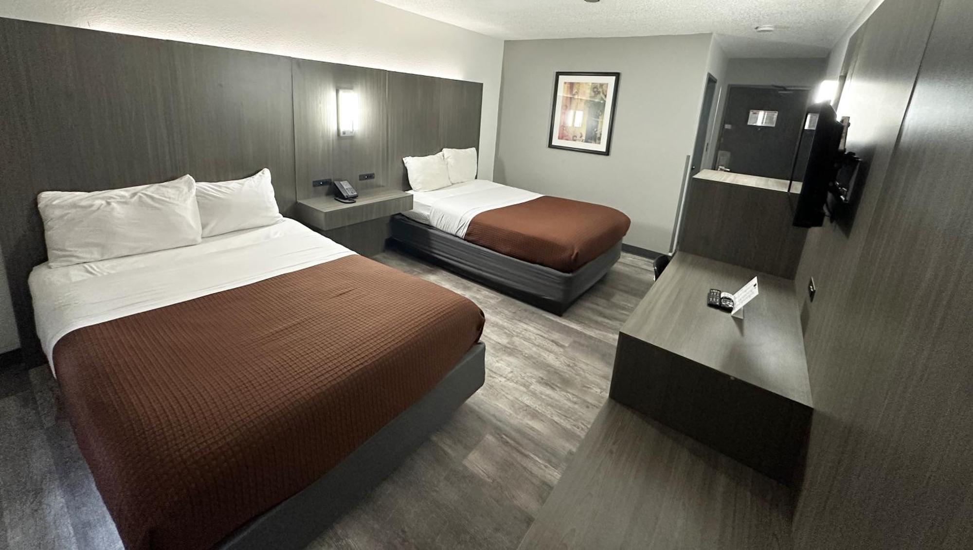 Magnuson Hotel Fort Wayne North - Coliseum Екстериор снимка