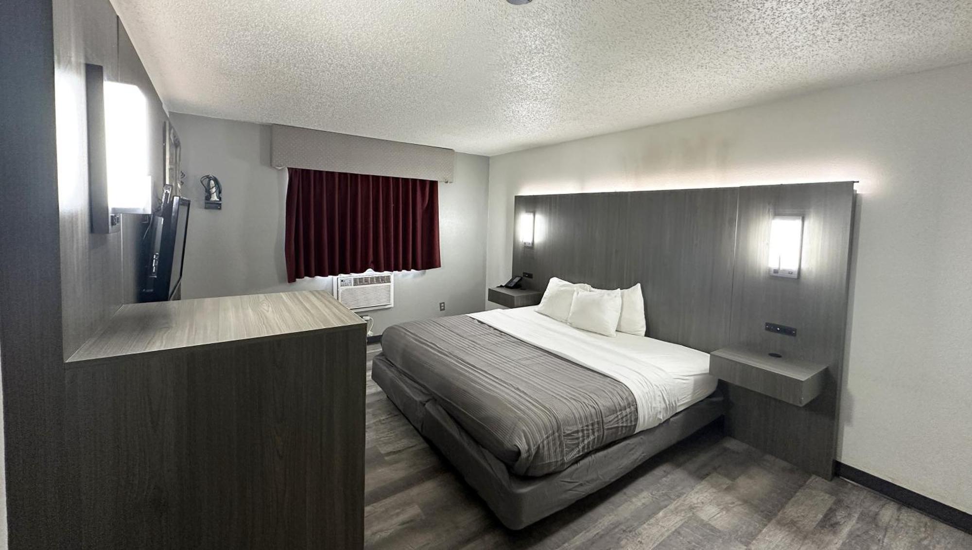 Magnuson Hotel Fort Wayne North - Coliseum Екстериор снимка
