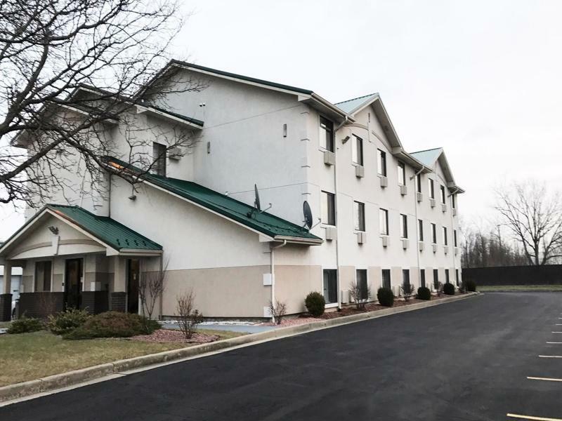 Magnuson Hotel Fort Wayne North - Coliseum Екстериор снимка